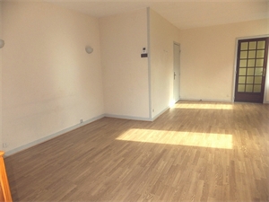 maison à la location -   63000  CLERMONT FERRAND, surface 110 m2 location maison - UBI480045215